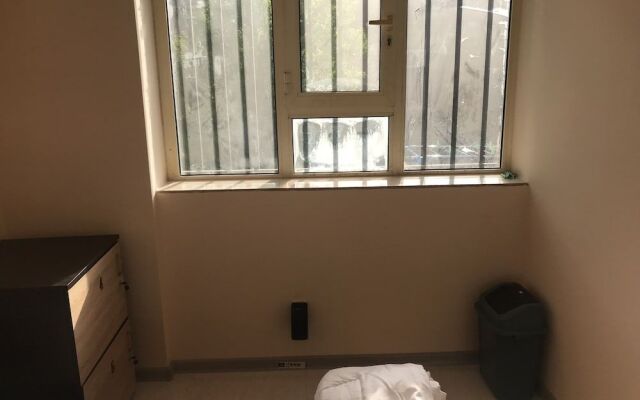 Uber Stay Hostel
