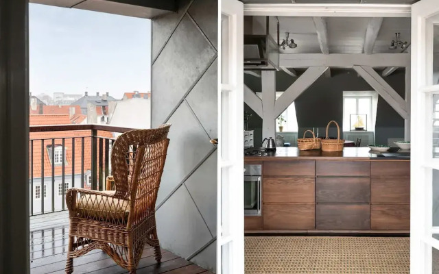 The Apartment Upstairs Canal Penthouse in Copenhagen