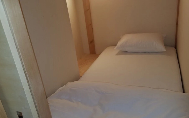 Running Bare Hostel