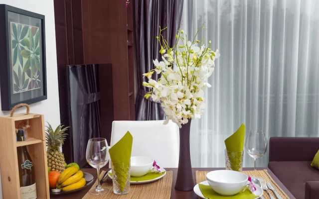 The Aristo Resort 32 by Holy Cow