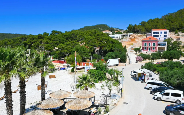 B&B Zora Panoramic View