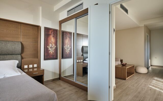 Prima Vista Beachfront Boutique Hotel