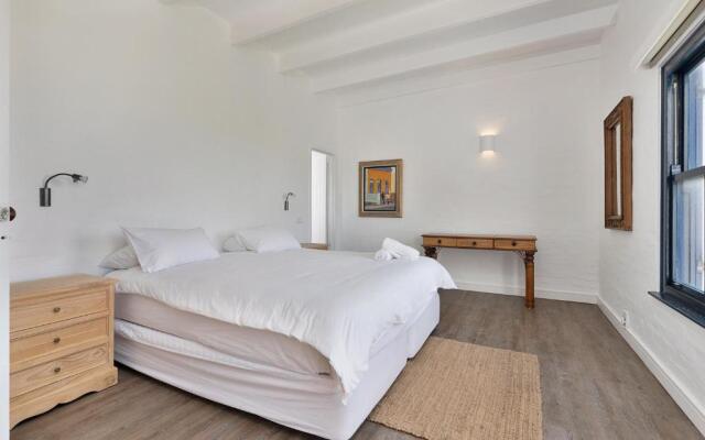 Santorini Kamari 21 (Family Only)