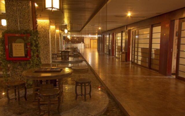 GreenTree Alliance Shenzhen Fanshen Metro Station Hotel
