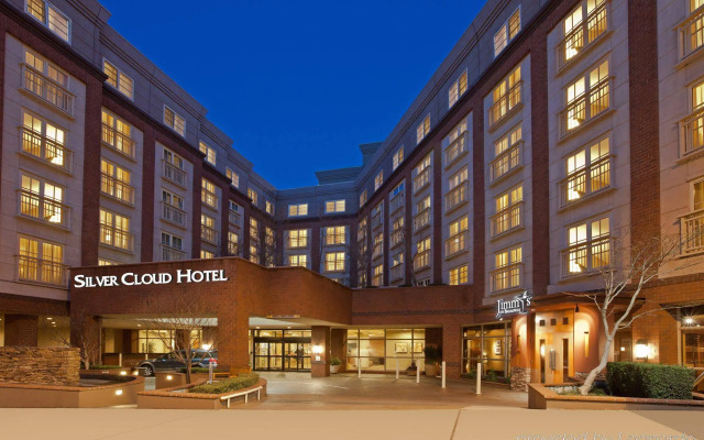 Silver Cloud Broadway