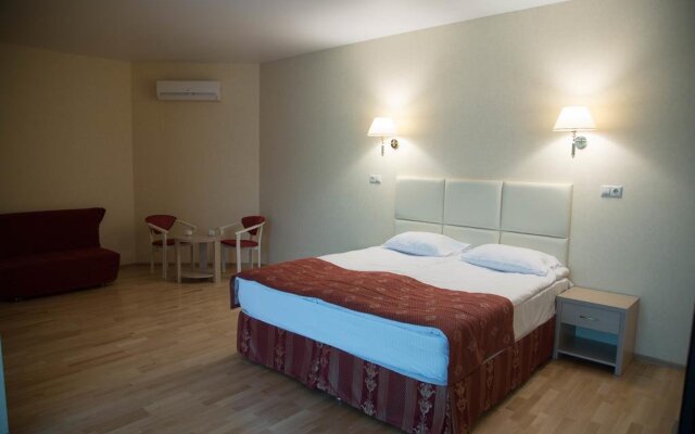 AMAKS Krasnaya Pakhra Resort
