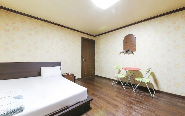 Sangmu Motel Gwangju