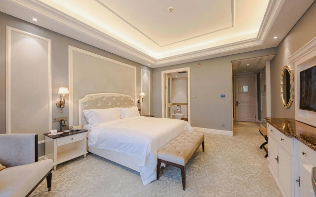 Yin Run Jin Jiang Castle Hotel