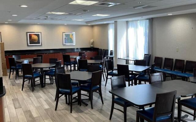 Fairfield Inn & Suites Anaheim North/Buena Park.