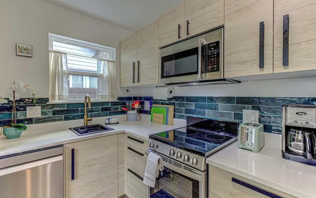 Garden Home Walkable to East Austin Eateries