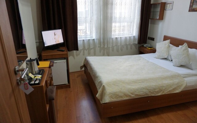 Nora Otel