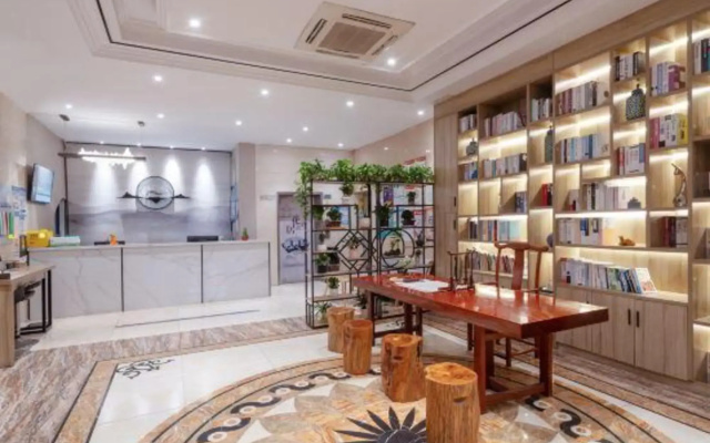 Hua Ju Hotel (Subway Station, Duduanqiao, Mudu Town, Suzhou)