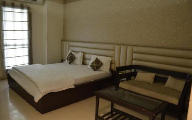Hotel Aroma Inn