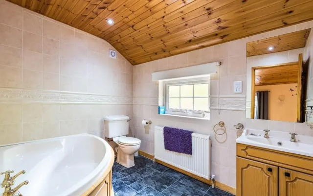 Snowdonia-3bedroom-2 Bathroom-petfriendly-garden