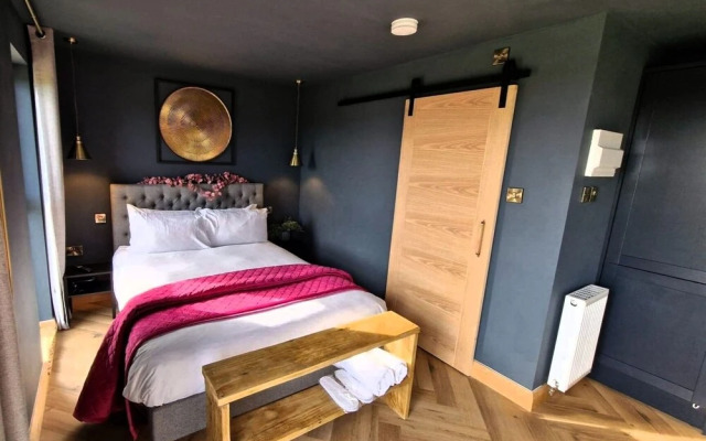 TT Lodges