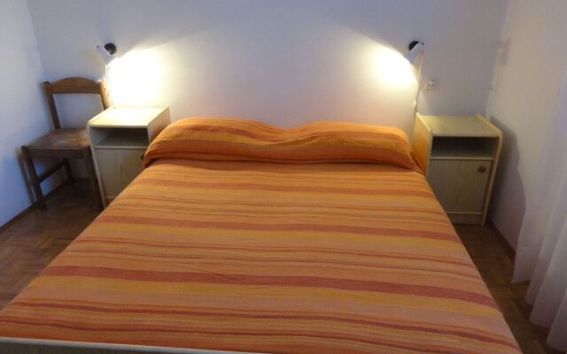 Nice and Cozy Apartment Ferry in Medulin