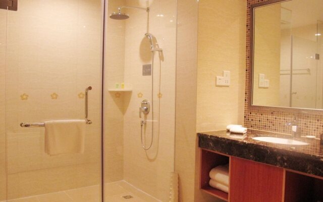 Starshine Hotel