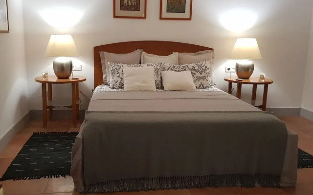 Guests' Suite of Villa Tamarit