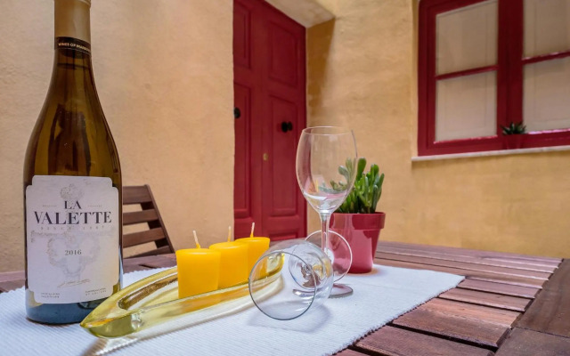 Valletta Main Street Apartment