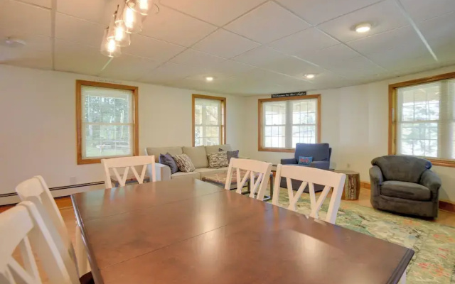 Walk to Lake Winnisquam Access: Cozy Retreat