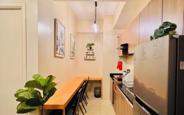 Hubomoto Avida Suites