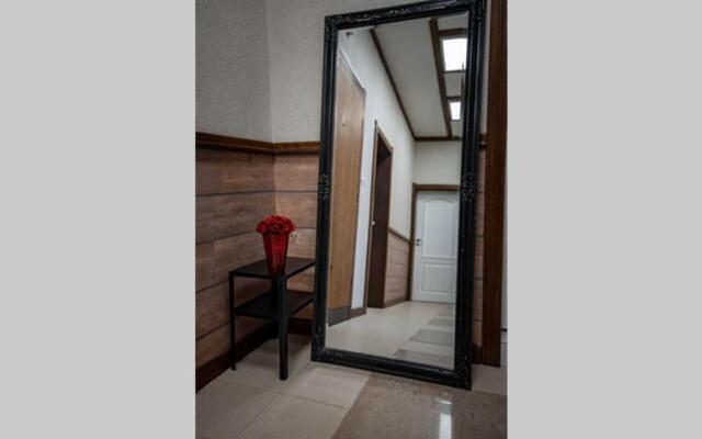 Huge Stylish Apartment Monroe 1 / City Centre