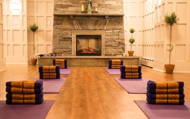 Emerson Resort & Spa