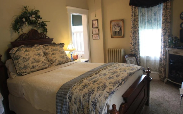Amanda Gish House Bed & Breakfast