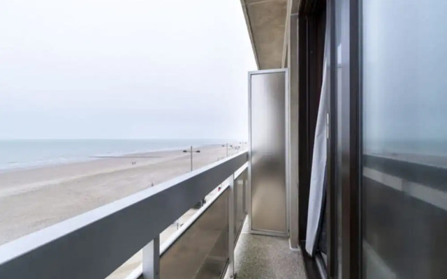 Apartment in Middelkerke Near Beach & Casino
