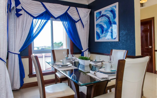 Kingston Luxury Family Retreat