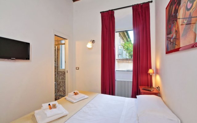 Rome Accommodation - Campo de Fiori II