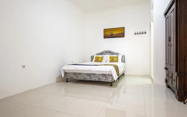 SPOT ON 3961 Fico's Residence Syariah