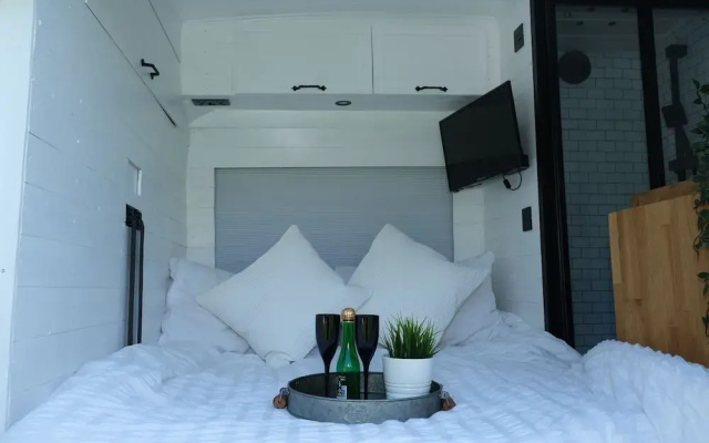 Superb 4 Berth Campervan With Kingsize bed