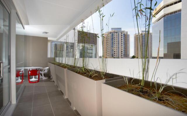Holiday Inn & Suites Sydney Bondi Junction by IHG