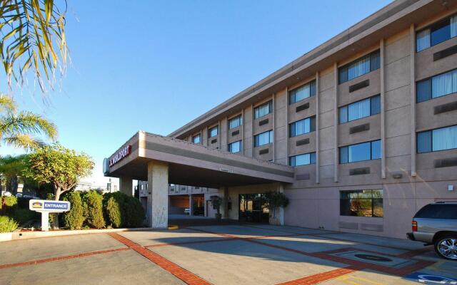 Best Western Los Angeles Worldport Hotel