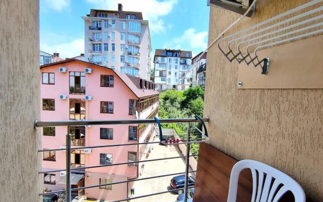 Sochi for three nights at Izumrudnaya 38