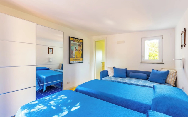 Capri Turquoise by Napoliapartments