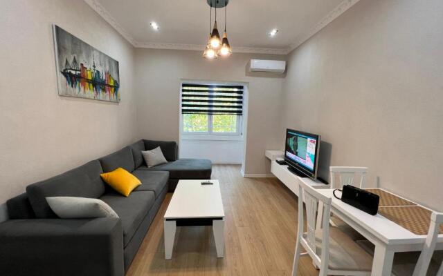 Leti Apartaments 21 Dhjetori Sc