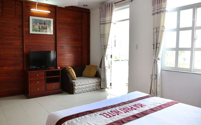 Hoa Phat Hotel & Apartment