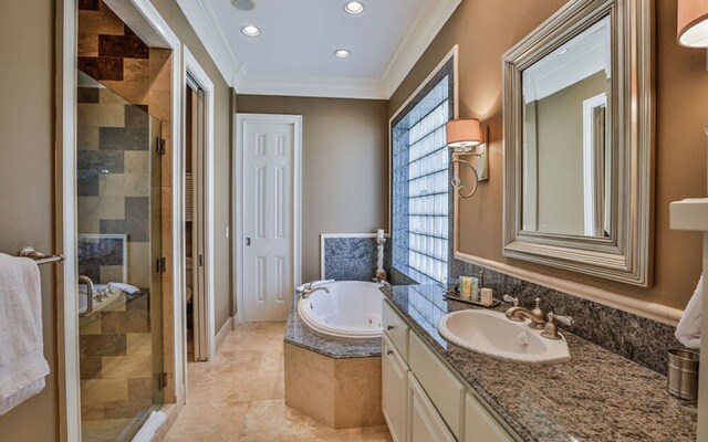 Bella Luna by RedAwning