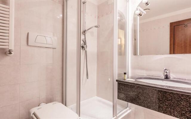 Raeli Hotel Floridia