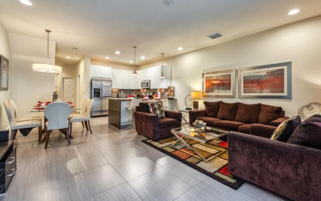 Nice and pleasant townhome villa with private pool near Disney