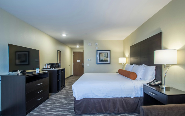 Creekstone Inn & Suites