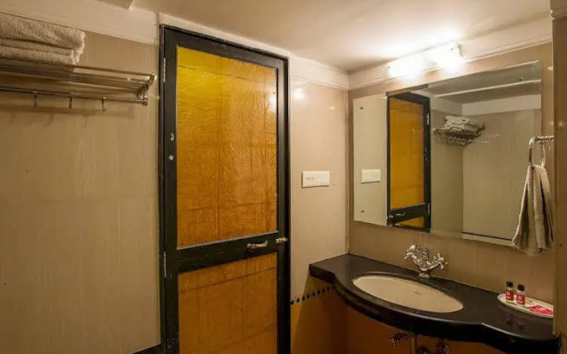 Hotel Kanhiya By OYO Rooms