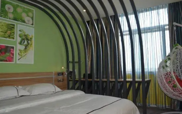 Crowning Clouds Hotel