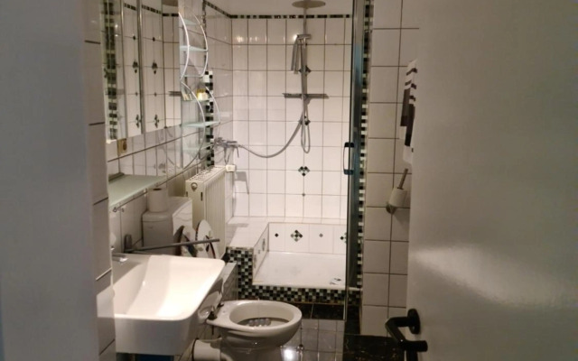 Motel One Frankfurt - Messe