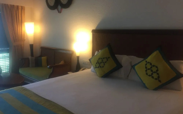 Radisson Plaza Resort & Spa