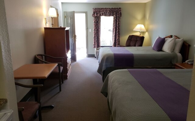 Hotsprings Village Inn