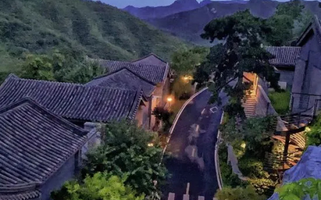 Yining Shanyin Courtyard