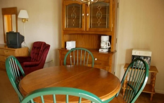 Rumbling Bald Resort